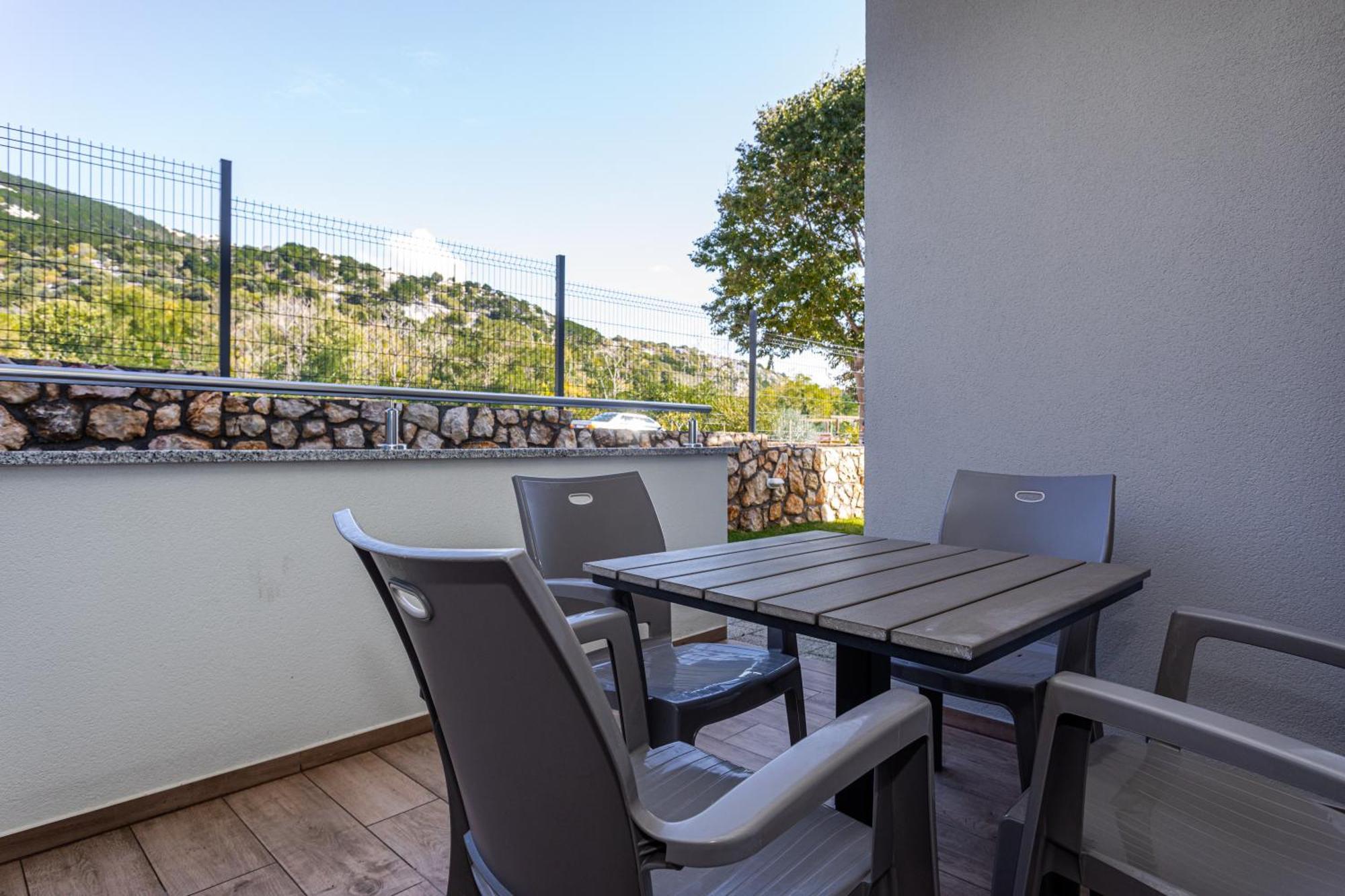 Apartments Crnekovic Tomislava 8A Baška Exterior foto